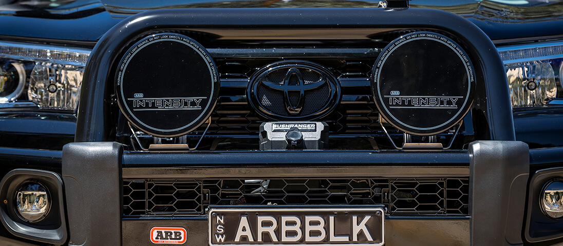 ARBToyotaHiLuxRogue_SaharaBullBar_img3