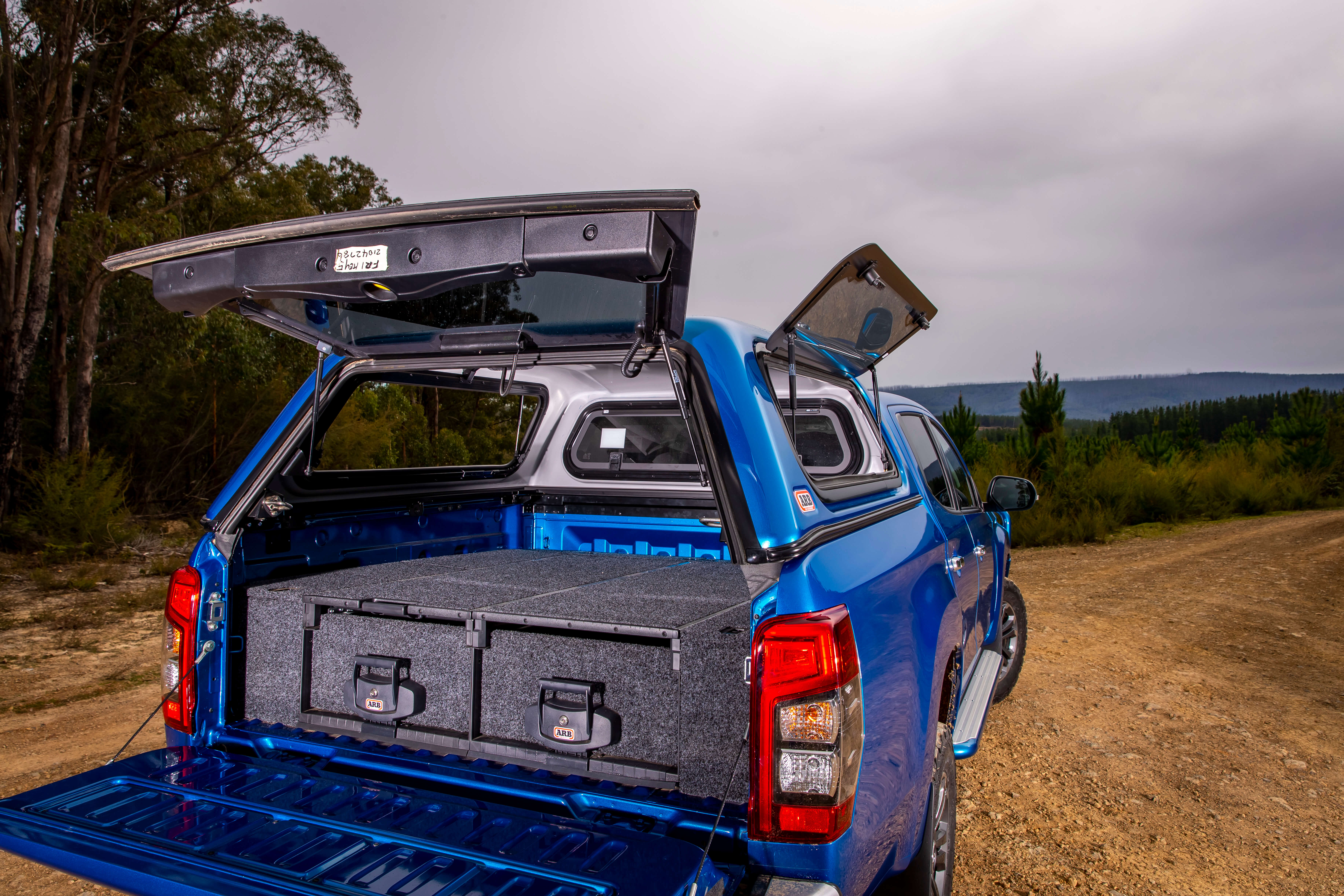 PREMIUM STORAGE AND ROOF SOLUTIONS